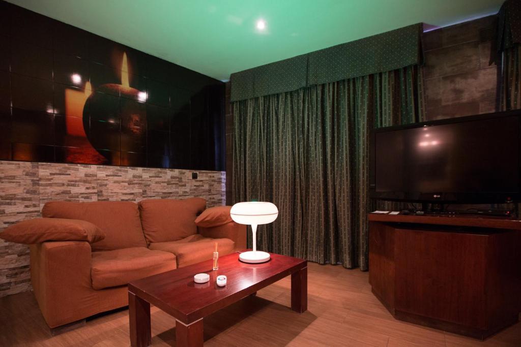 Motel Emporio Cabezon de Pisuerga Екстер'єр фото
